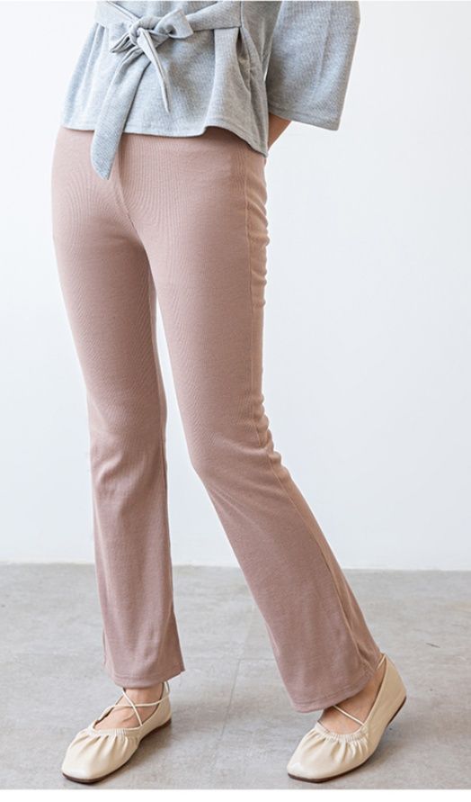 フレアパンツ しなやかリブ編みフレアパンツ