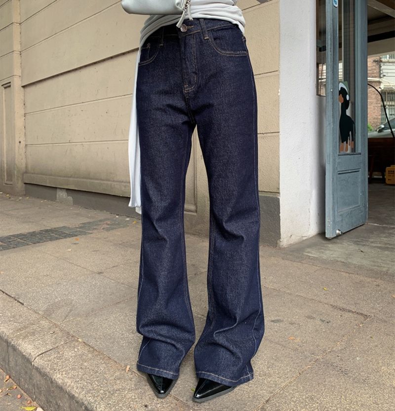 フレアパンツ 大人の雰囲気漂うフレアデニム