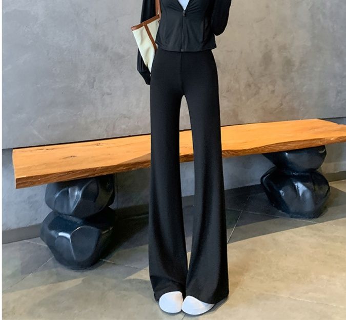 フレアパンツ 裾広がりリラックススウェットパンツ