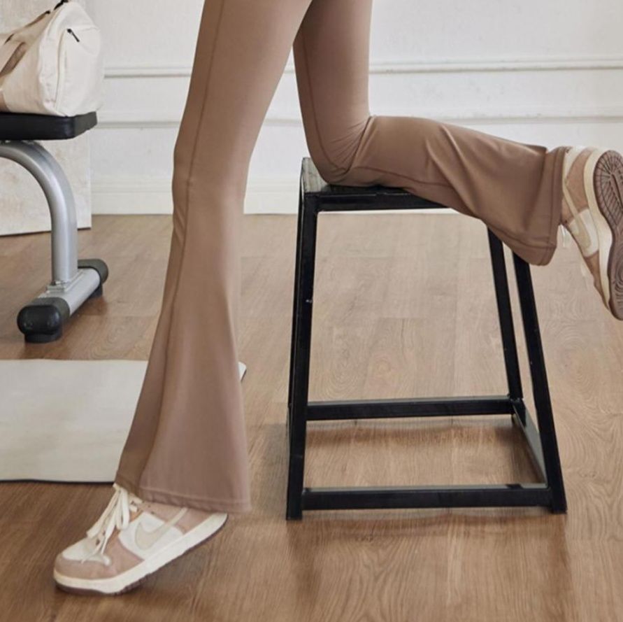 フレアパンツ すっきり美脚フレアレギンス