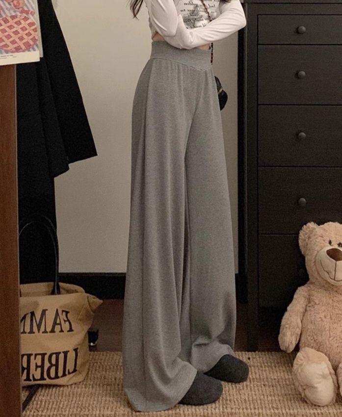 フレアパンツ ゆったり美脚フレアパンツ
