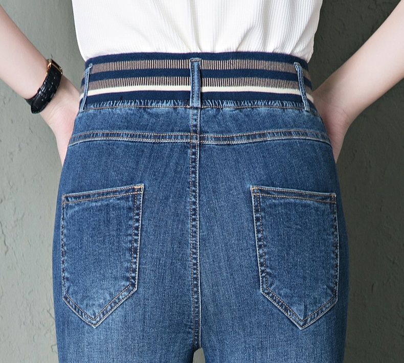 フレアパンツ 上品シルエット裾広がりデニム