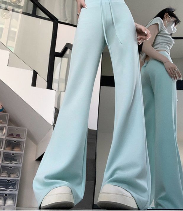 フレアパンツ 優雅なゆったりフレアスウェット