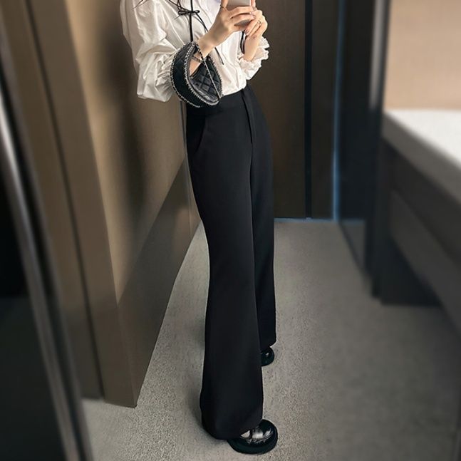 フレアパンツ 優雅なシルエットフレアスラックス