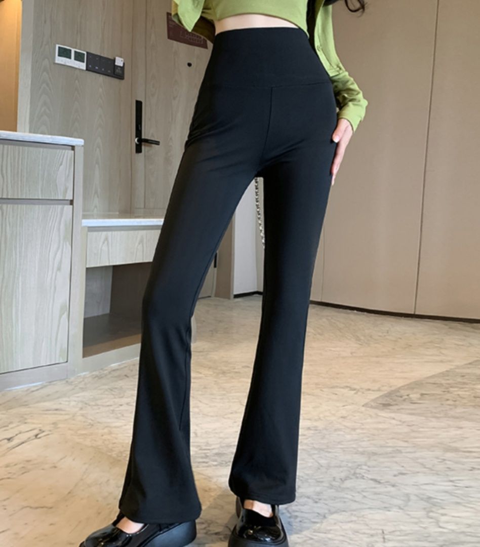 フレアパンツ 高弾力裾広がりレギンス