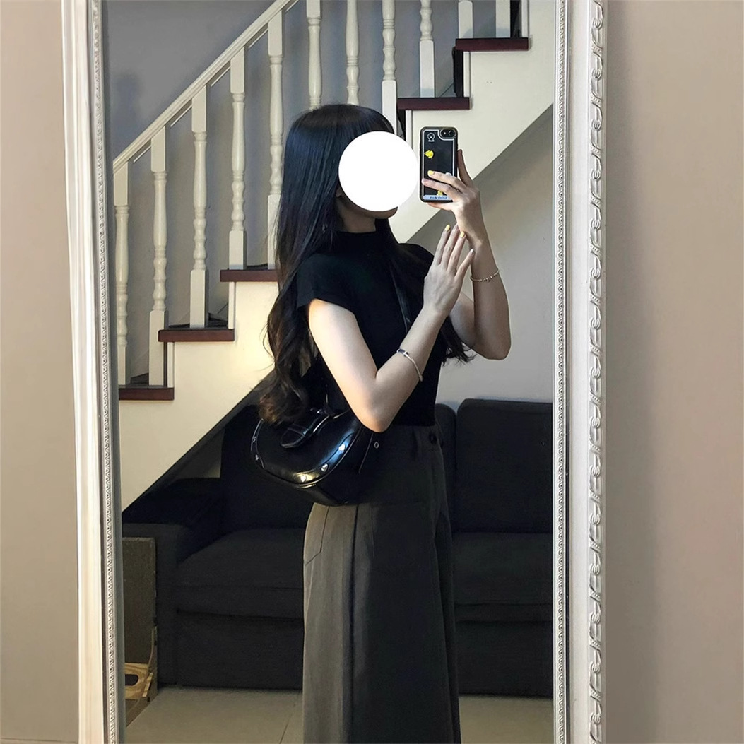 https://fulmo-img-server.com/flarely/1b691c88-3c27-41c1-8ffa-759e16f29937.jpg
