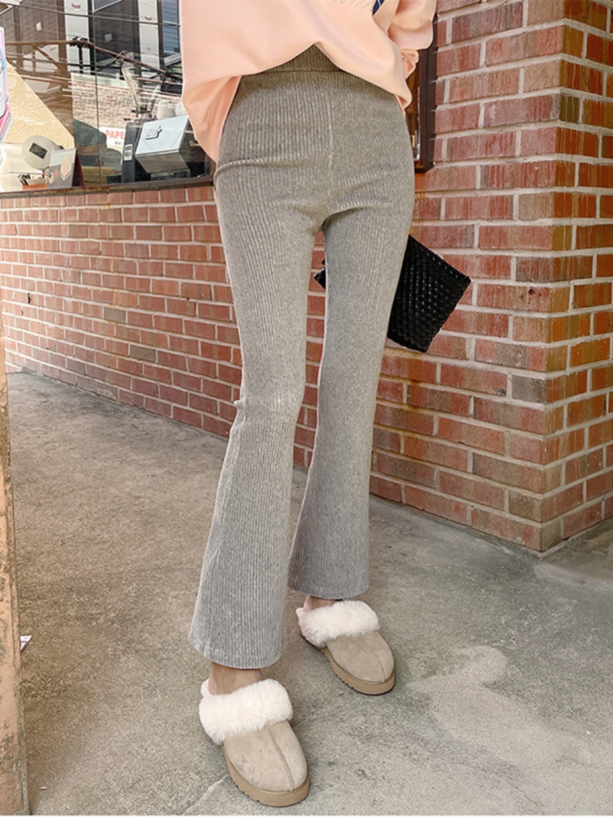 フレアパンツ なめらか美脚リブフレアパンツ