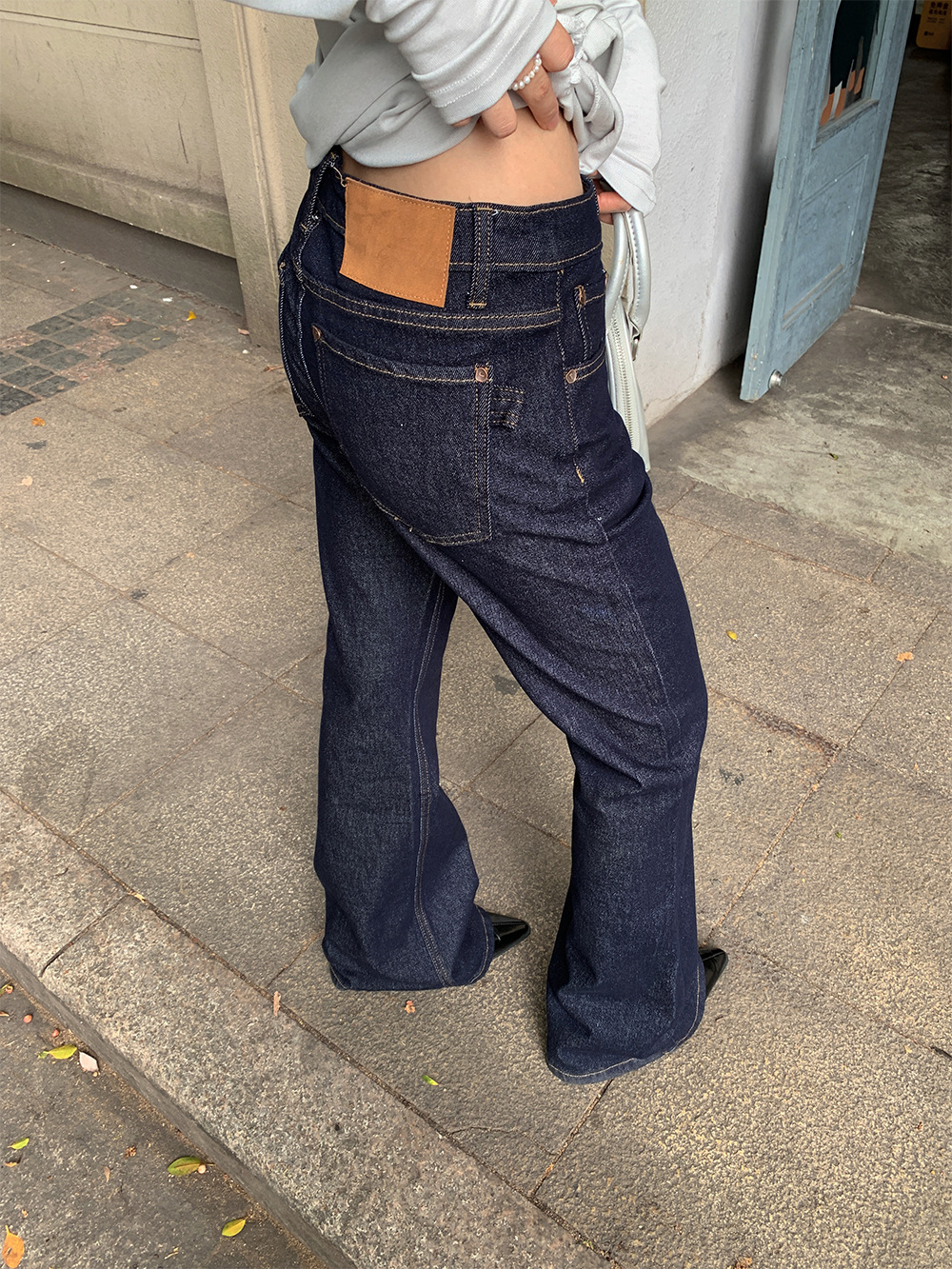 フレアパンツ 大人の雰囲気漂うフレアデニム