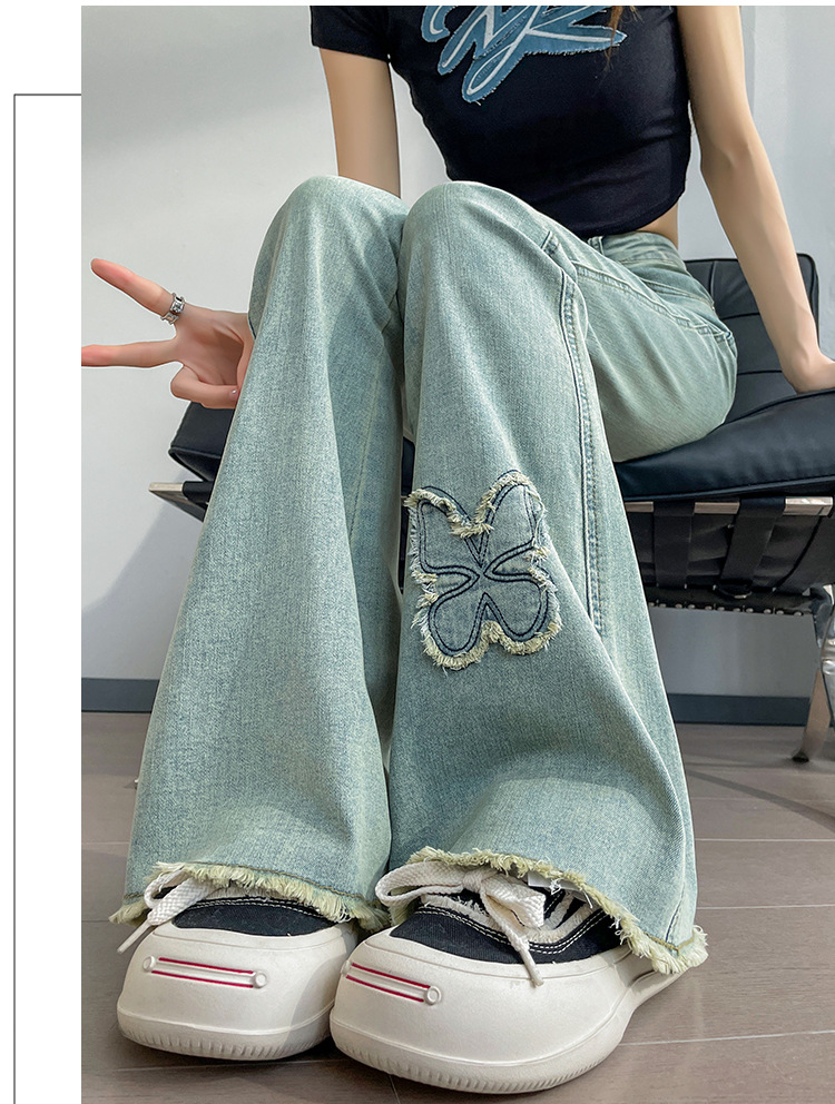フレアパンツ 蝶々刺繍フレアデニム