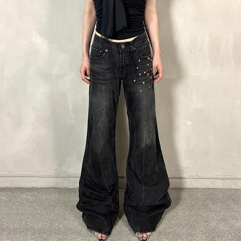 フレアパンツ スタッズ装飾ヴィンテージ加工フレアデニムパンツ