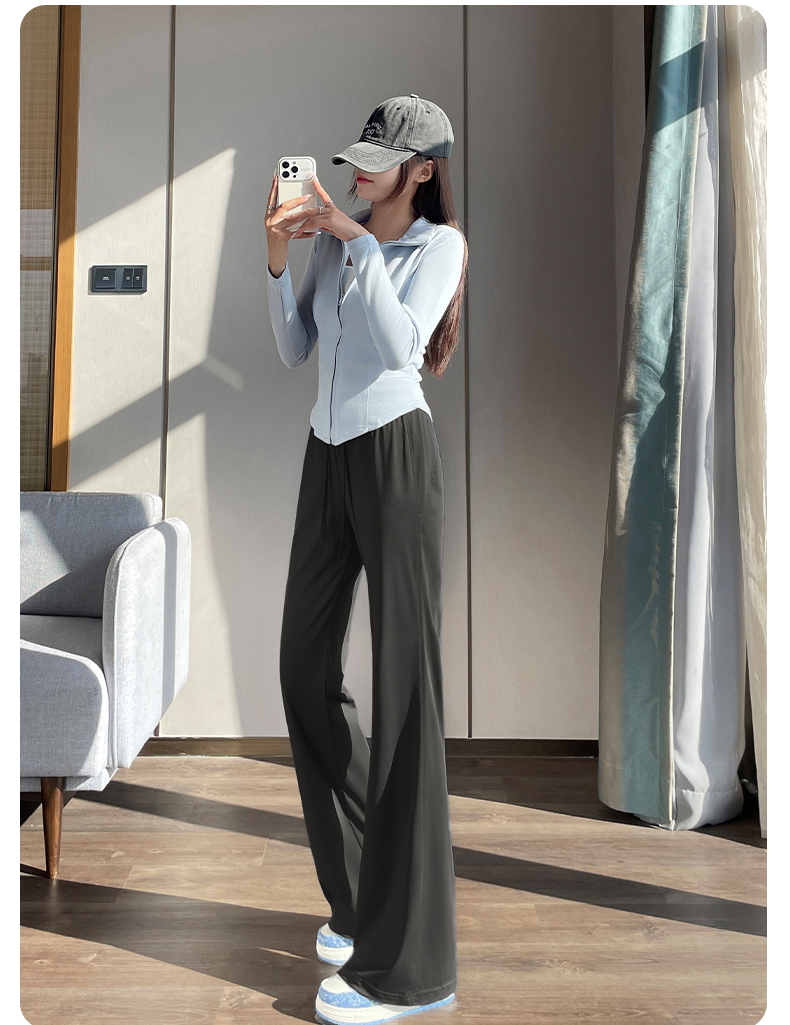 フレアパンツ やわらか素材のリラックスフレアパンツ