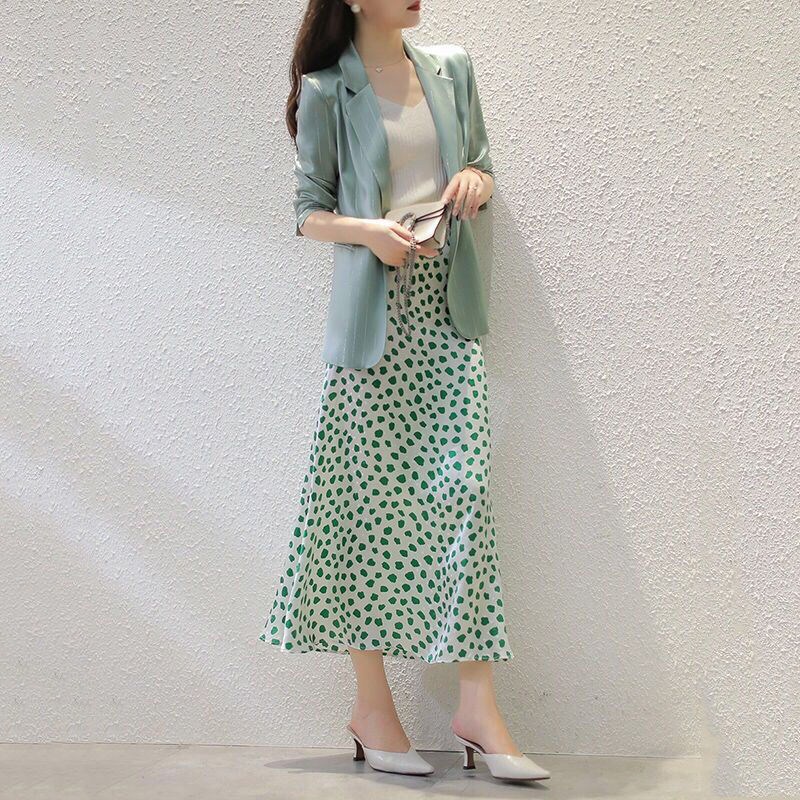 フレアスカート 水玉模様のエレガント裾広がりスカート