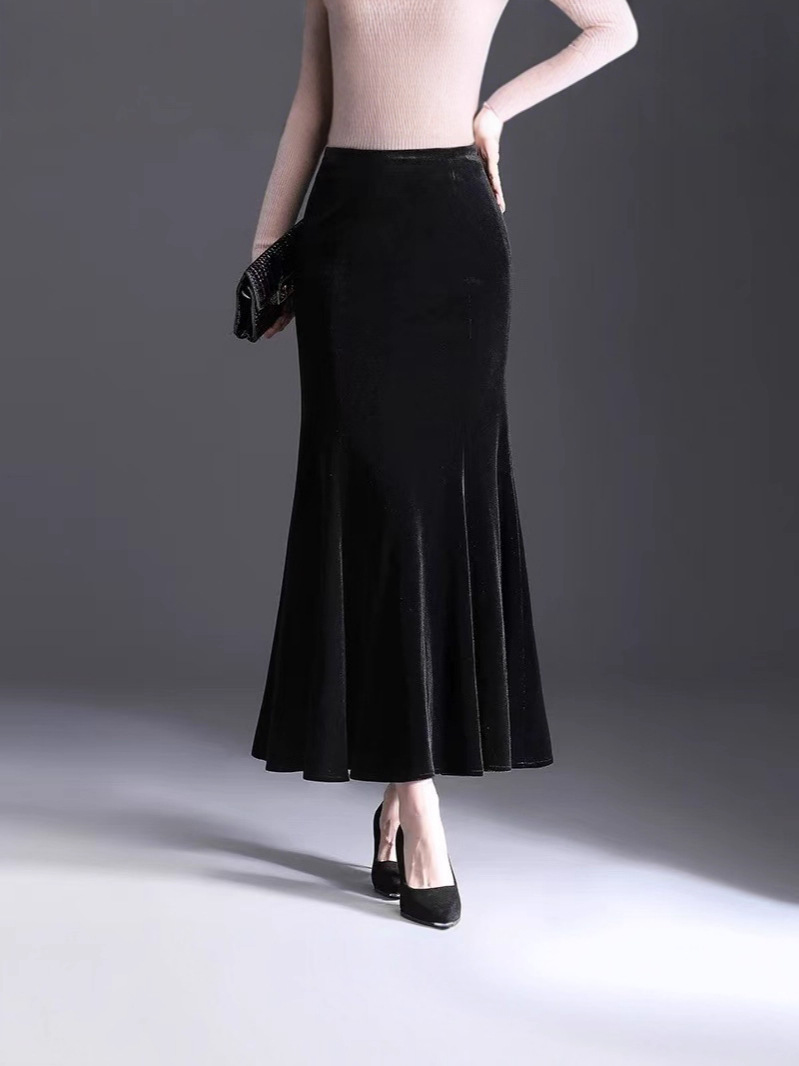 フレアスカート 上品ベロア素材の優雅なフレアスカート