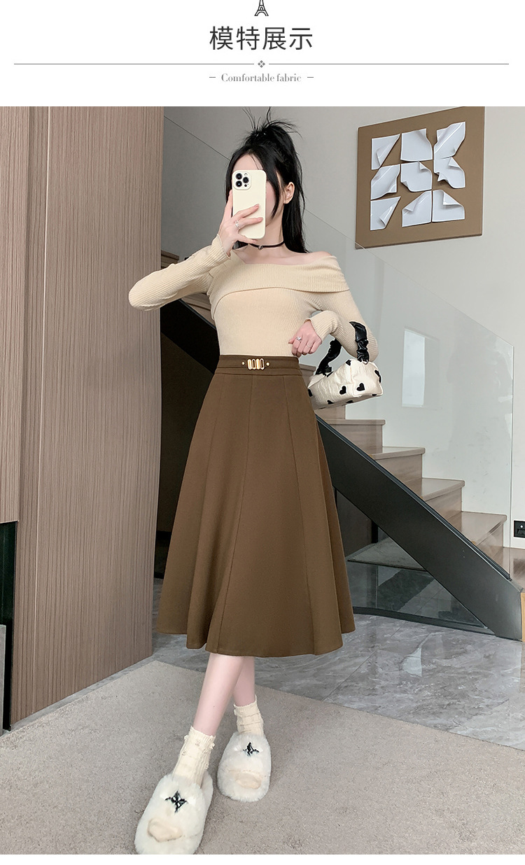 フレアスカート 金具ベルト付きエレガントフレアスカート