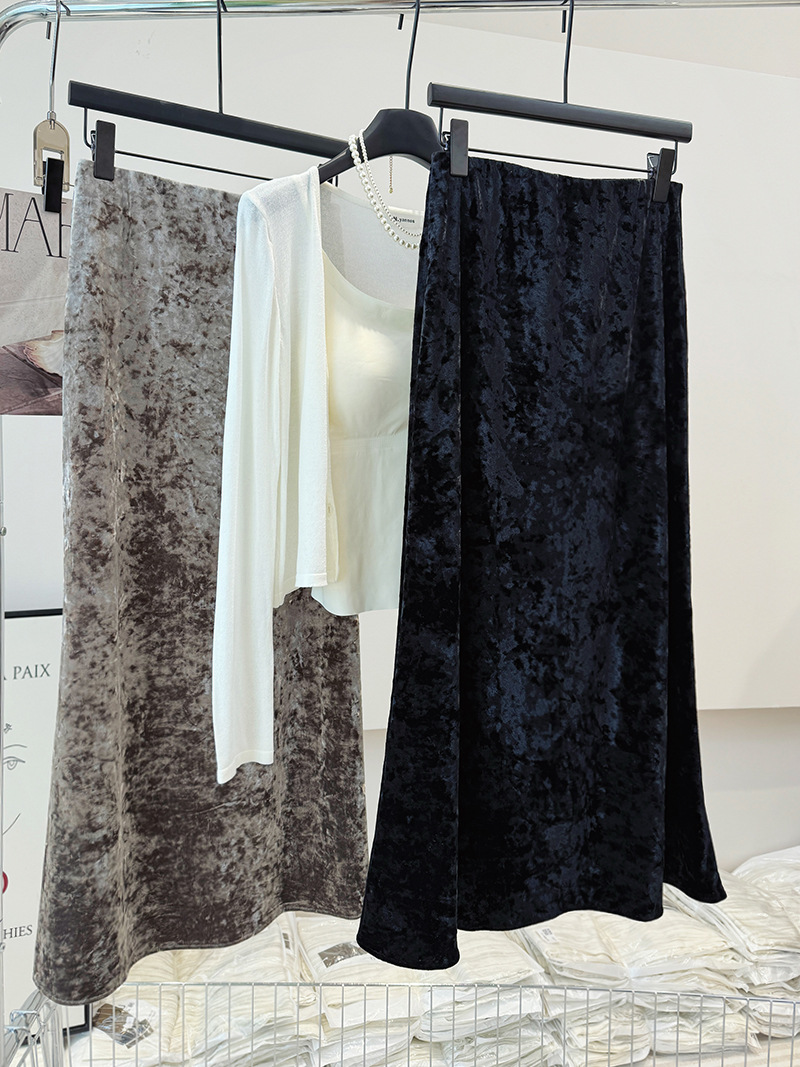 秋冬新作 ベロア ひざ丈 フレアスカート 体型カバー 女性用