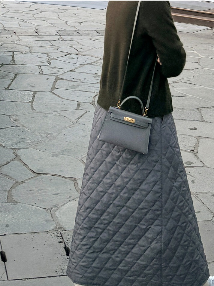 キルティング柄ロング丈フレアスカート韓国風上品レディース