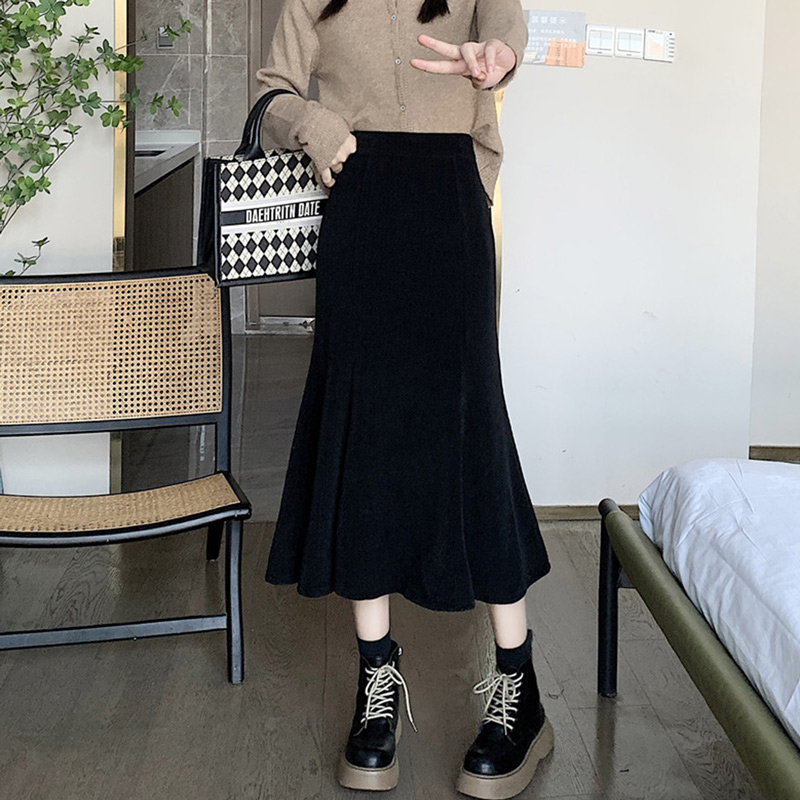 フレアスカート コーデュロイ素材の上品フレアスカート