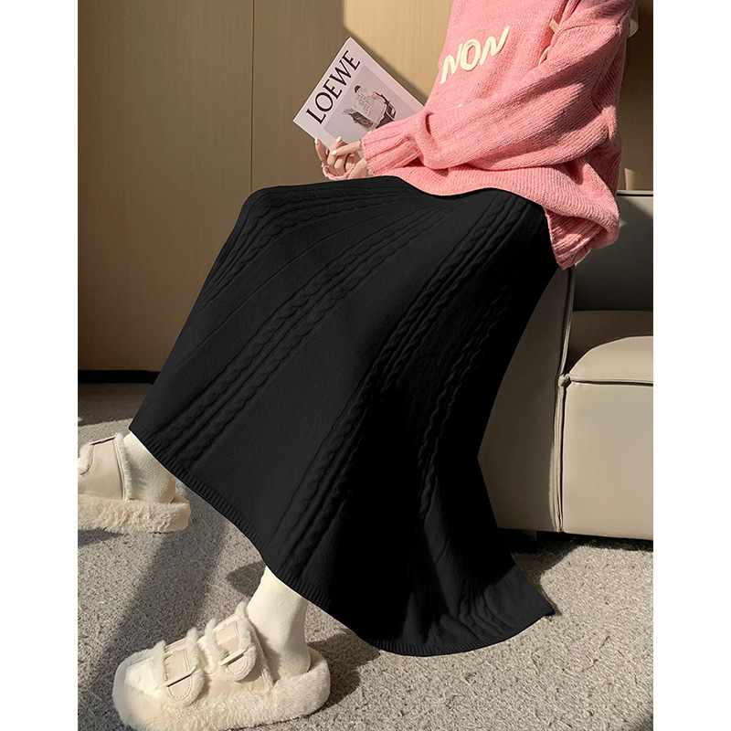 フレアスカート 立体編み模様の上品ニットフレアスカート