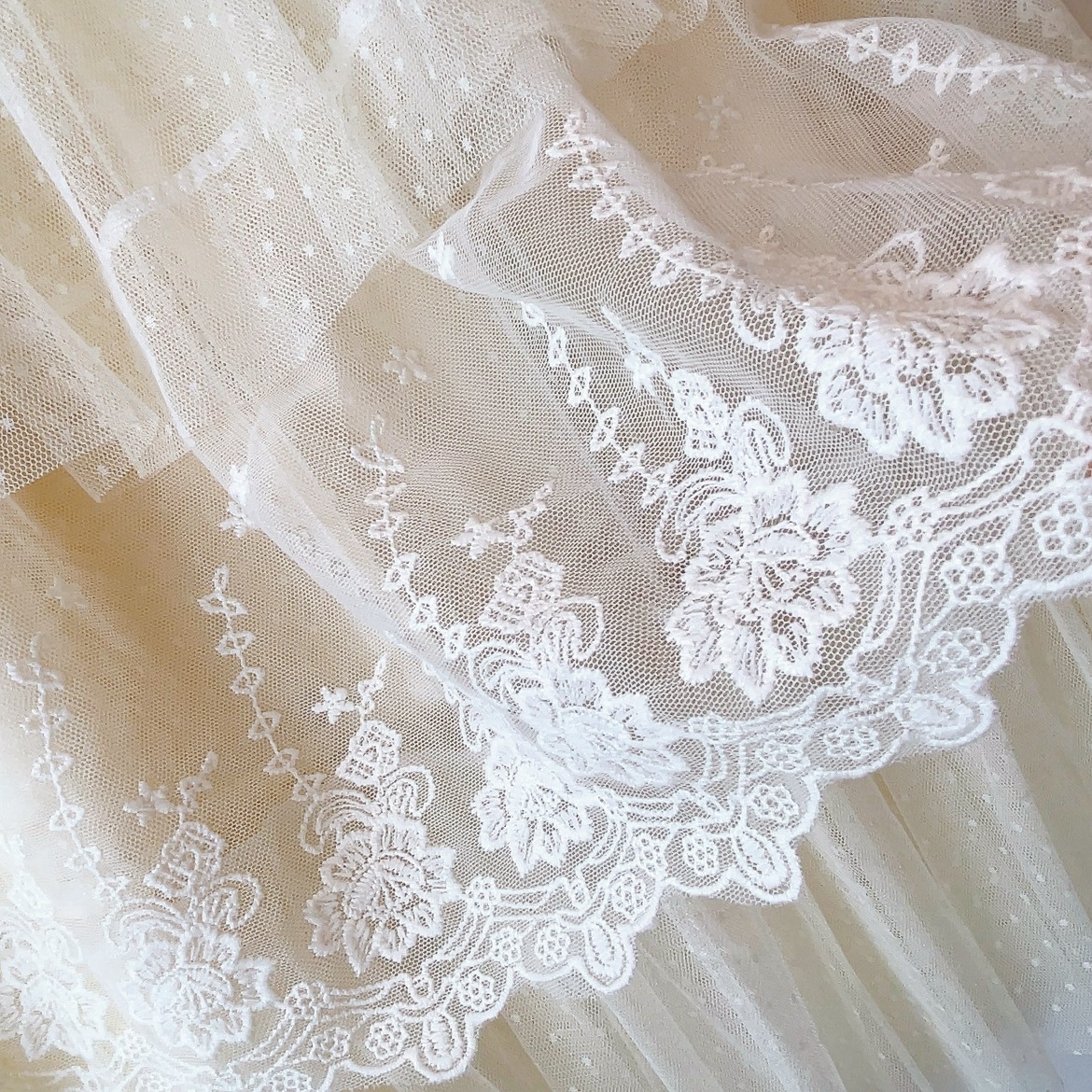 フレアスカート 繊細刺繍レース三段ティアードチュールフレアスカート