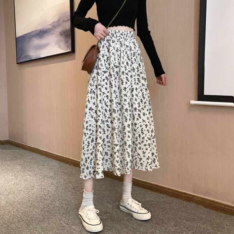 フレアスカート 小花柄シフォン素材のフレアスカート