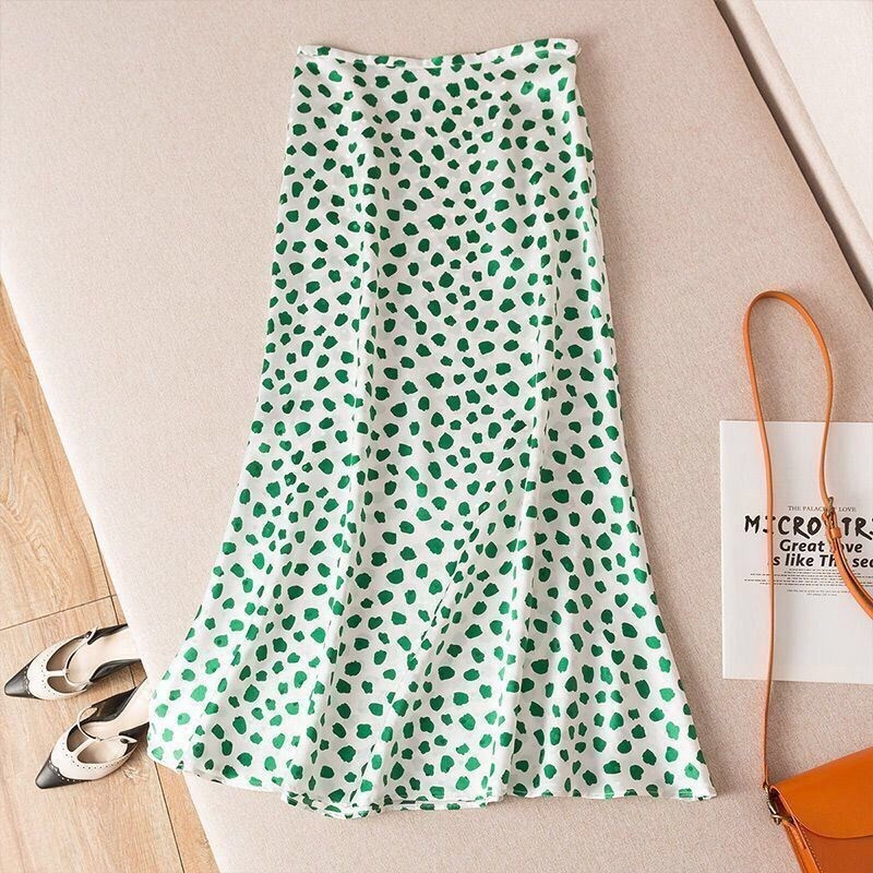 フレアスカート 水玉模様のエレガント裾広がりスカート