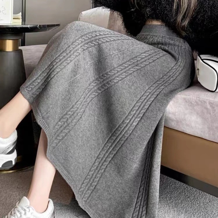 フレアスカート 縄編み模様のニットフレアスカート