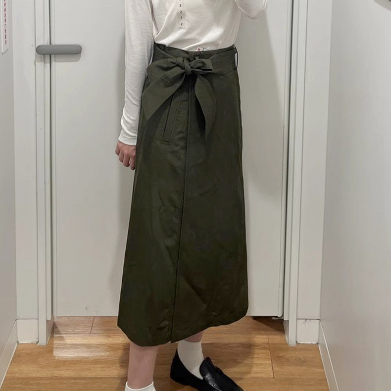 フレアスカート ウエストリボンデザインのフレアスカート