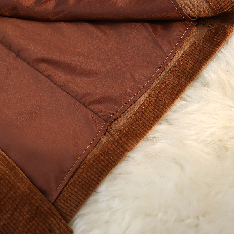 ベルト付きコーデュロイ　スリットフレアスカート