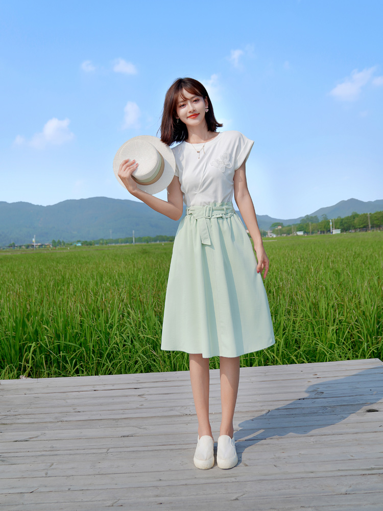 ベルト付き高見えフレアスカート