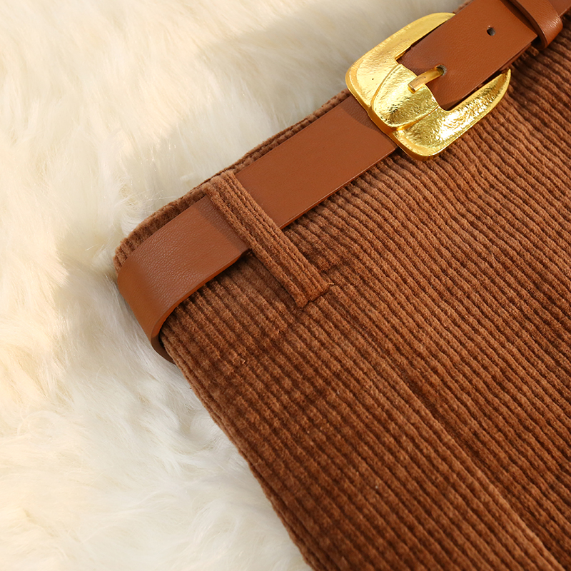 ベルト付きコーデュロイ　スリットフレアスカート