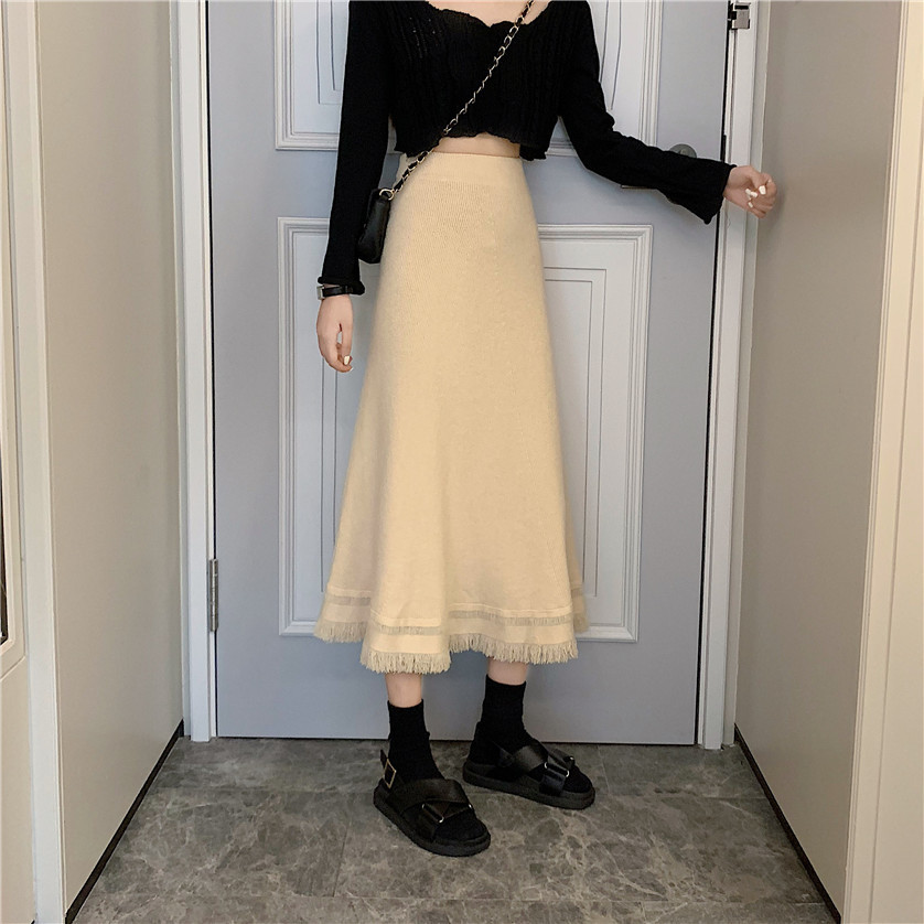 フレアスカート 裾フリンジ付きニットフレアスカート