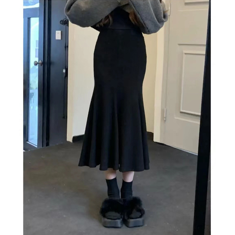 フレアスカート 上品な裾広がりシルエット美脚見えスカート