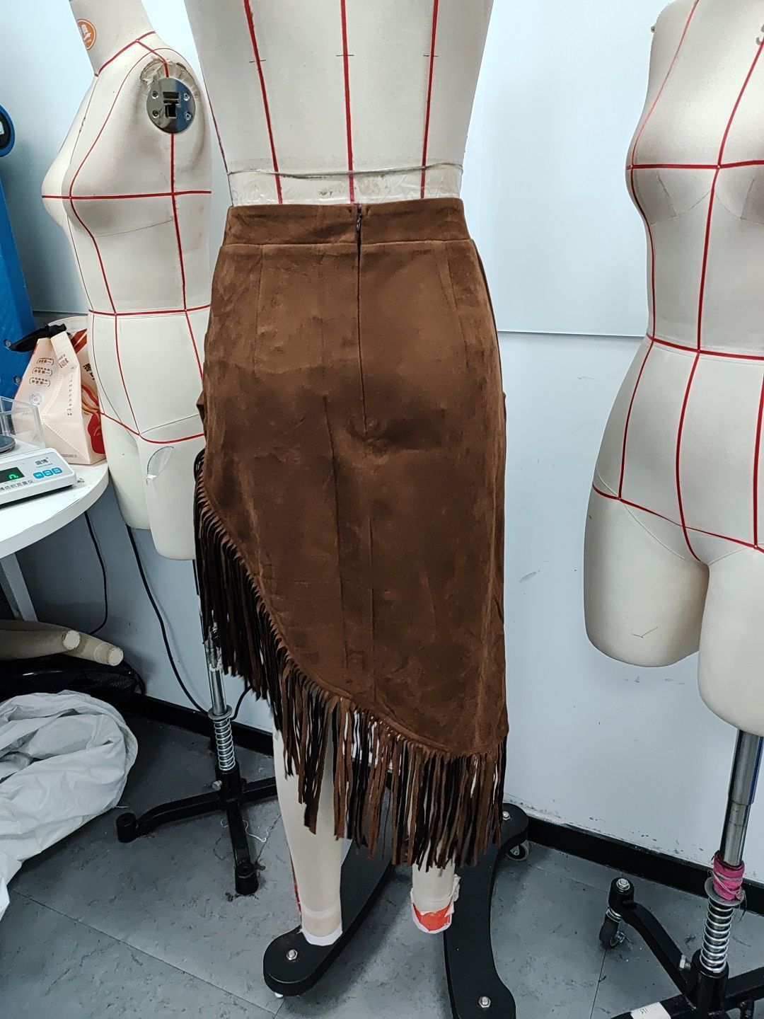 フレアスカート スエード風フリンジ付きラップデザインフレアスカート