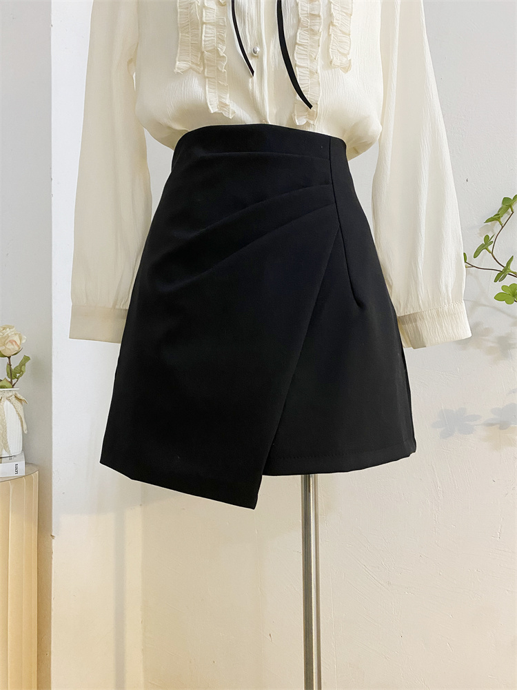 アシンメトリーデザインフレアスカート