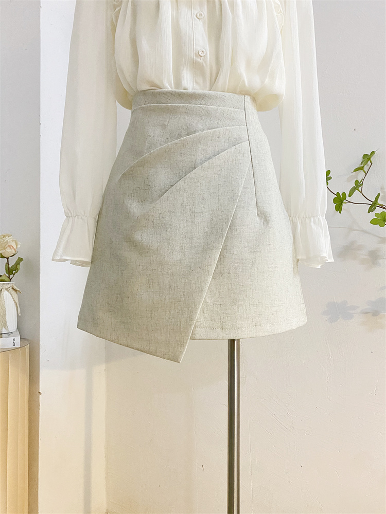 アシンメトリーデザインフレアスカート