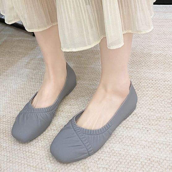 フラットシューズ やわらか素材のフラットパンプス