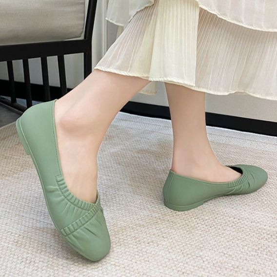 フラットシューズ やわらか素材のフラットパンプス