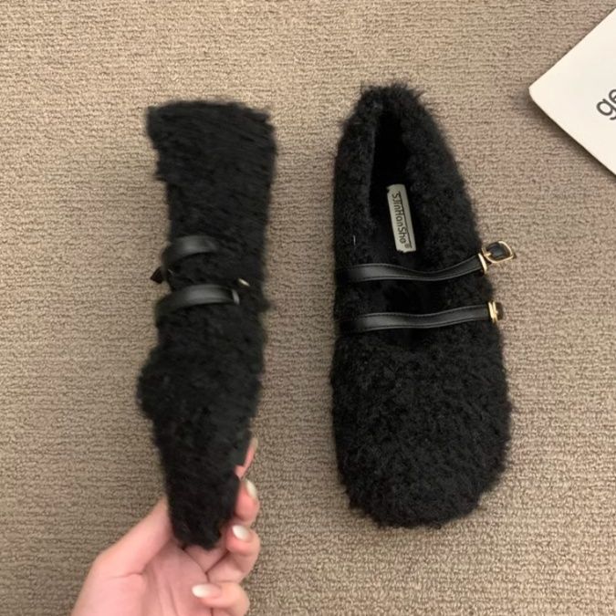 フラットシューズ もこもこダブルストラップシューズ