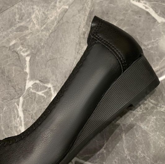 フラットシューズ 上品な飾り付き軽量ウェッジパンプス