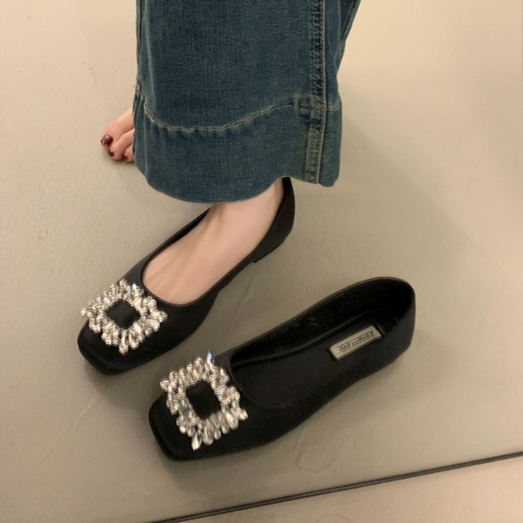 フラットシューズ 宝石バックル スクエアパンプス