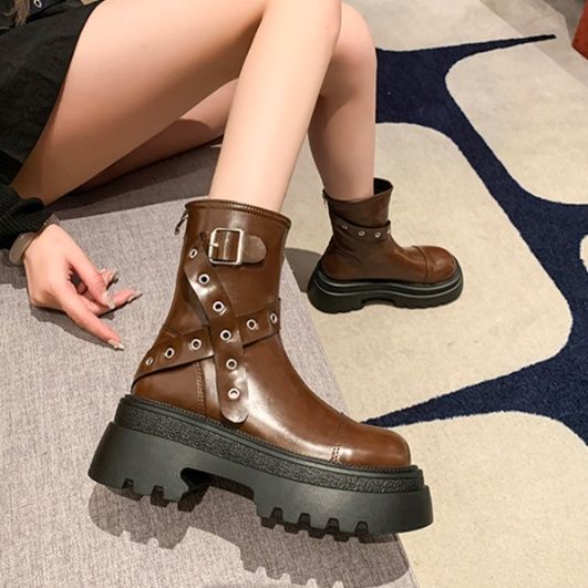 フラットシューズ ベルトデザイン厚底ショートブーツ