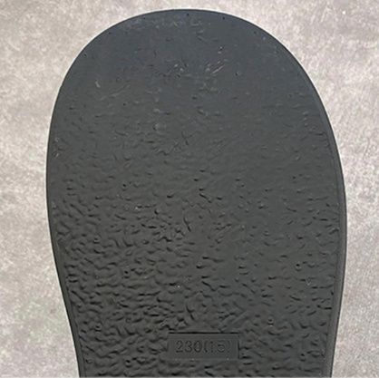 フラットシューズ 飾りバックル付きニットブーツ厚底