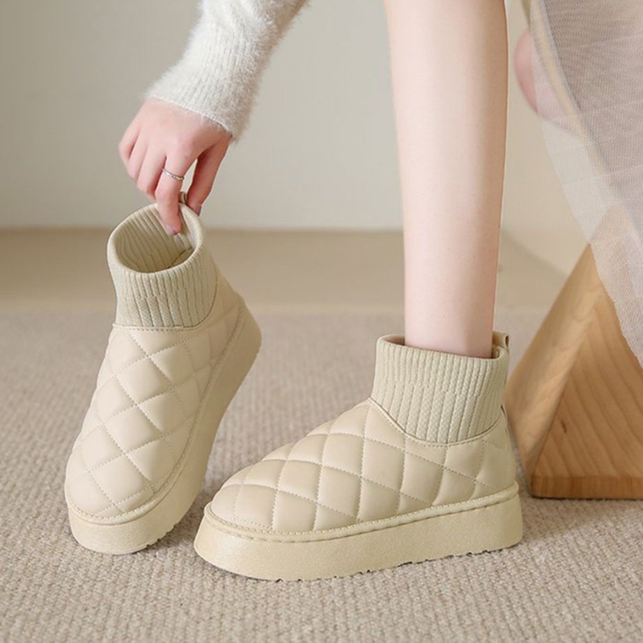 フラットシューズ 厚底キルティングムートンショートブーツ
