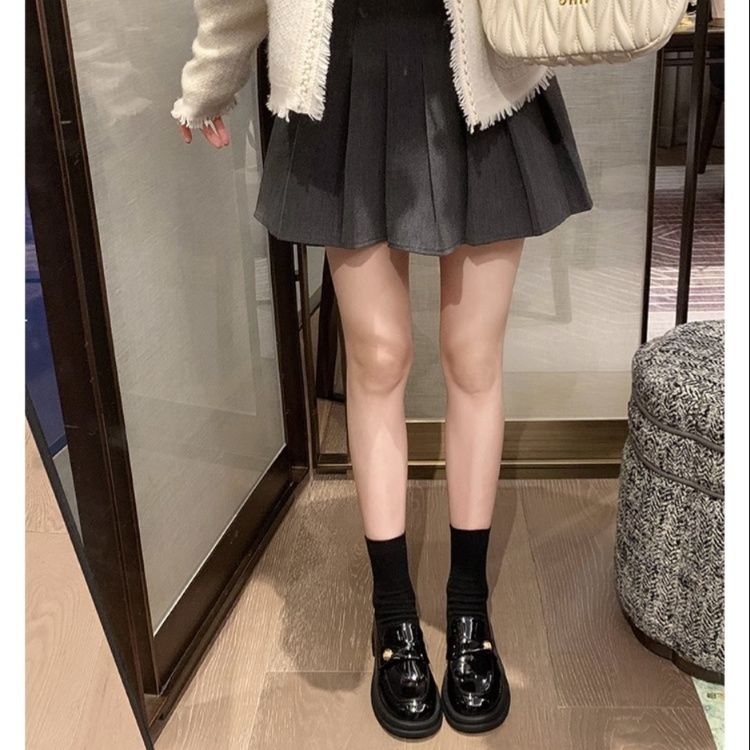フラットシューズ エナメル厚底ローファー