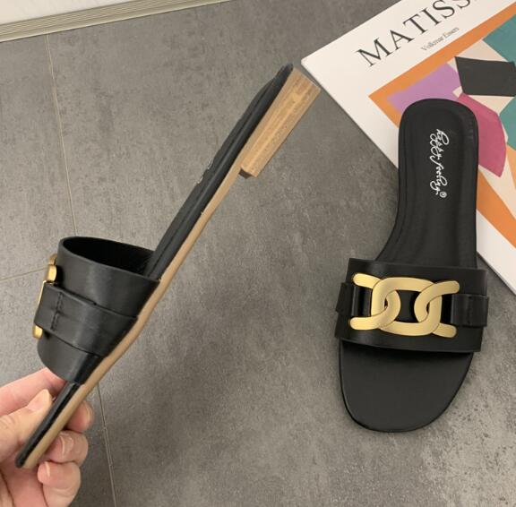 フラットシューズ　金具付きフラットパンプス スリッパ  