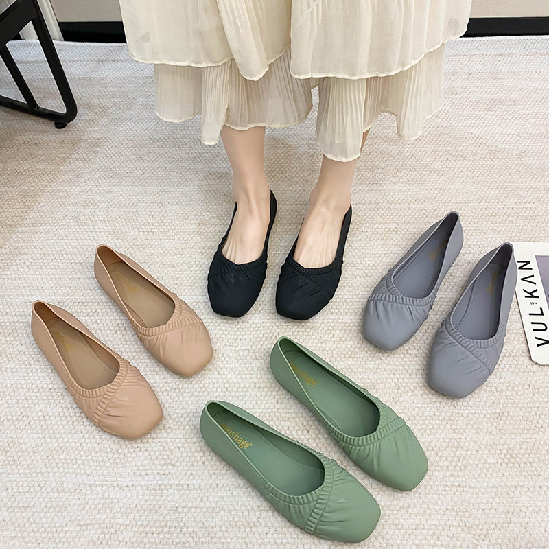 フラットシューズ やわらか素材のフラットパンプス