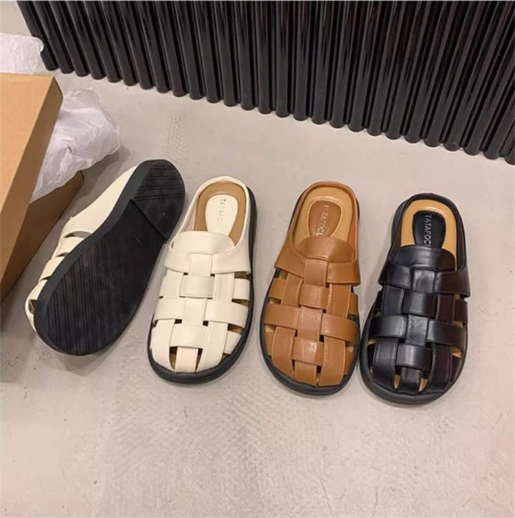 フラットシューズ 履くだけで垢抜ける レザー編み込みサンダル