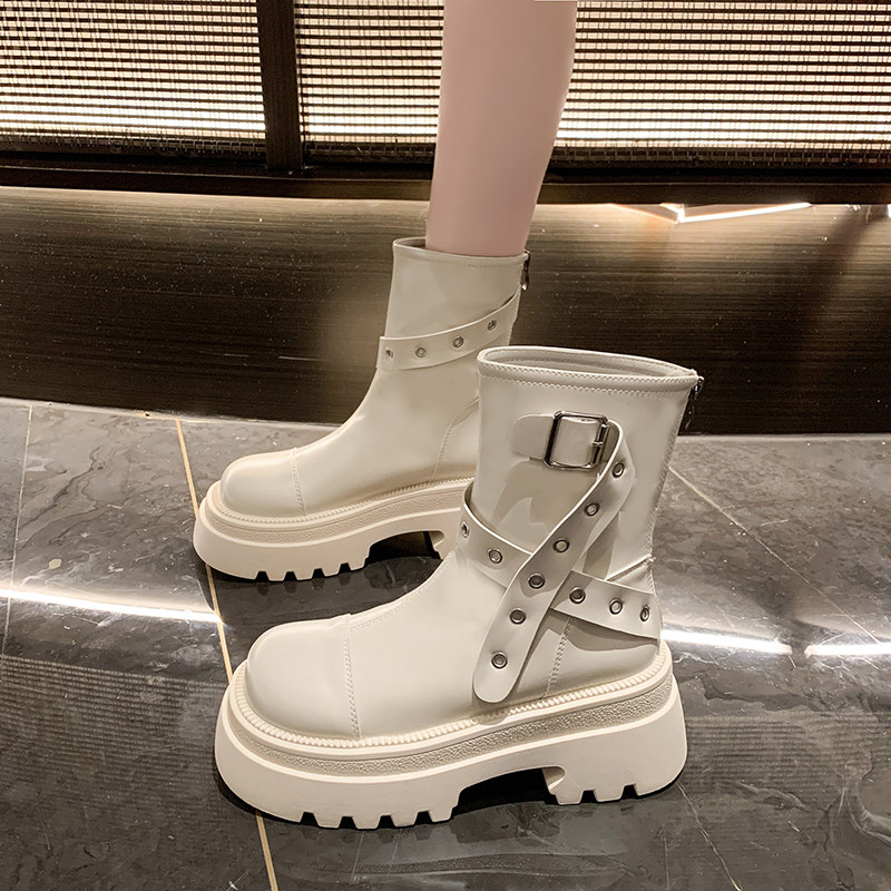 フラットシューズ ベルトデザイン厚底ショートブーツ
