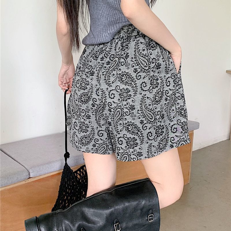 花柄 ファッション 優美な唐草模様のワイドショートパンツ