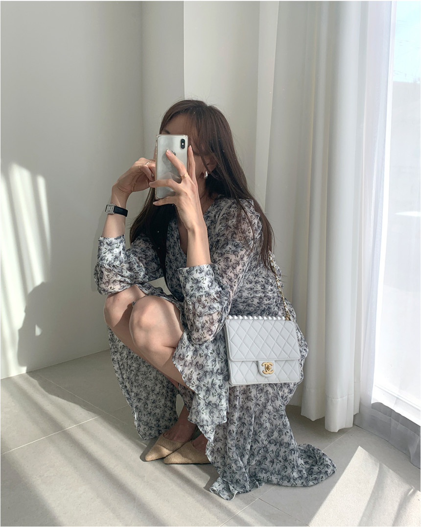 花柄 ファッション 上品な花柄 Vネック ギャザー ロングワンピース